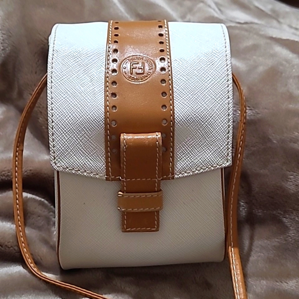 FENDI Anrique  Pill Box Crossb leather Roma Italy 1926 Free Fendi Scarf